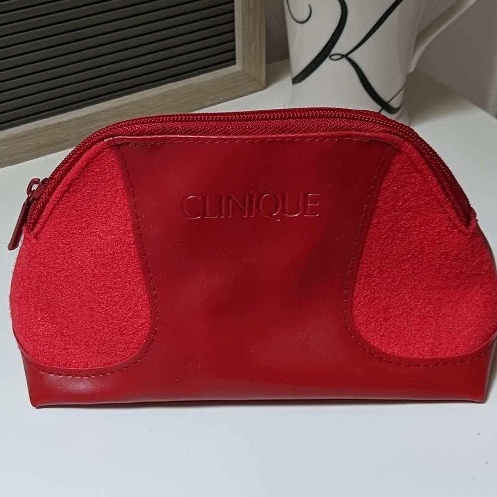 Clinque Make Up Bag Red